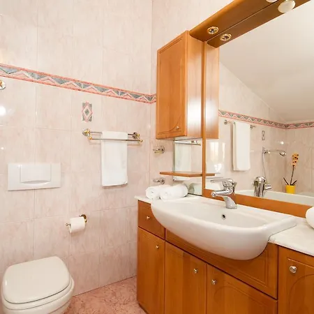 Sveta Eufemija - Bed & Breakfast 4*