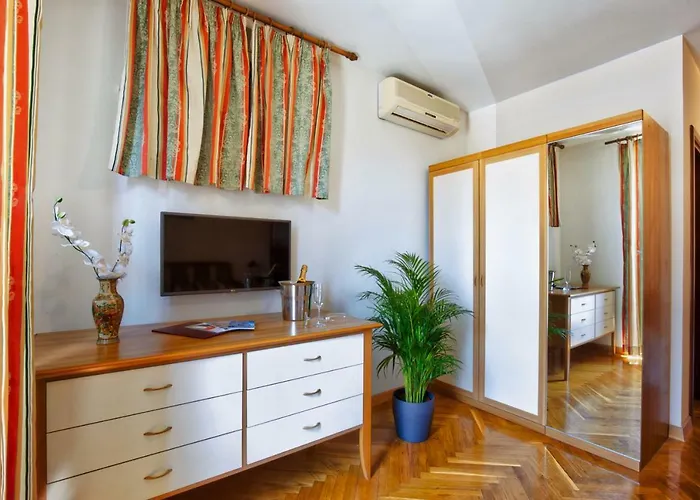 Sveta Eufemija - 4*